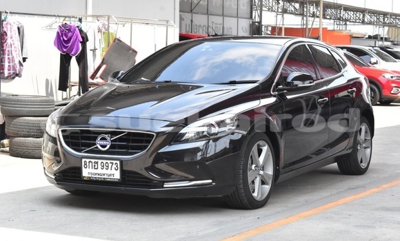 Buy Used Volvo V40 Black Car in Bangkok in Bangkok