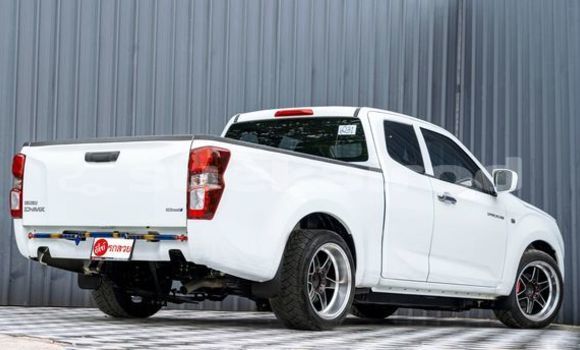 ซื้อ รถมือสอง Isuzu D-Max ขาว รถยนต์ ใน %{เมือง} ใน ปทุมธานี ซื้อ รถมือสอง Isuzu D-Max ขาว รถยนต์ ใน %{เมือง} ใน ปทุมธานี
