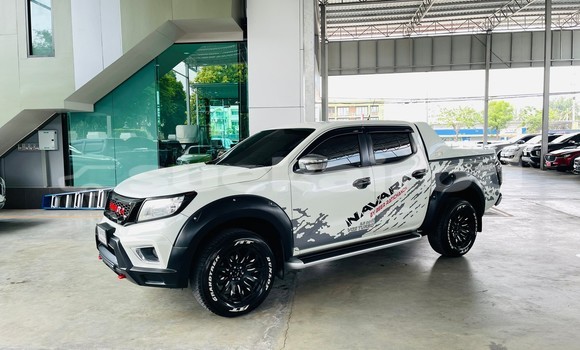 ซื้อ รถมือสอง Nissan Navara (Frontier) ขาว รถยนต์ ใน %{เมือง} ใน กรุงเทพมหานคร