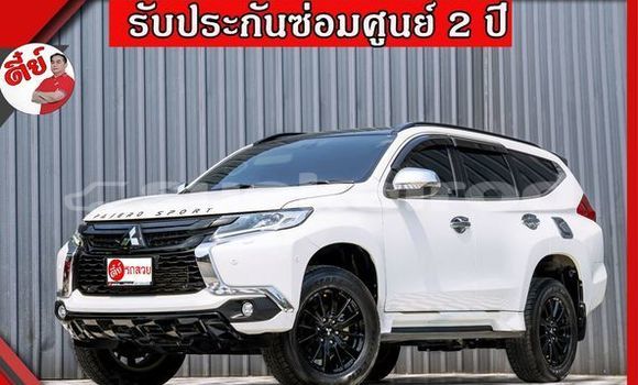 Buy Used Mitsubishi Pajero Sport White Car in Pathum Thani in Pathum Thani