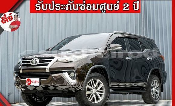 Buy Used Toyota Fortuner Brown Car in Pathum Thani in Pathum Thani