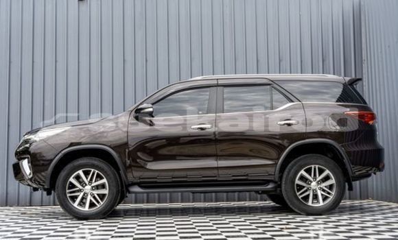 ซื้อ รถมือสอง Toyota Fortuner สีน้ำตาล รถยนต์ ใน %{เมือง} ใน ปทุมธานี ซื้อ รถมือสอง Toyota Fortuner สีน้ำตาล รถยนต์ ใน %{เมือง} ใน ปทุมธานี