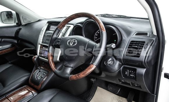 Buy Used Toyota Harrier White Car in Bangkok in Bangkok Buy Used Toyota Harrier White Car in Bangkok in Bangkok