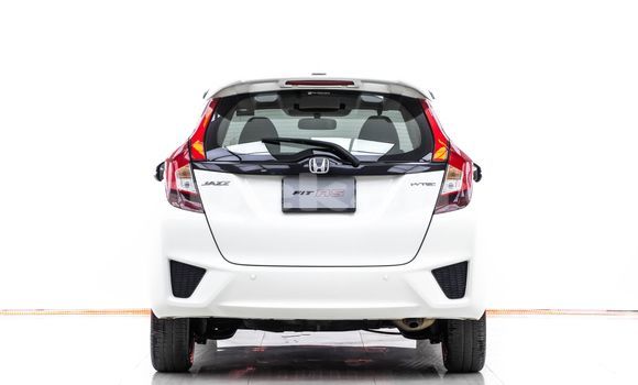 Buy Used Honda Jazz White Car in Bangkok in Bangkok Buy Used Honda Jazz White Car in Bangkok in Bangkok