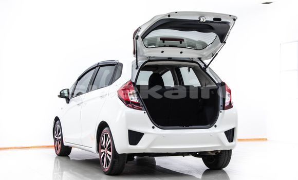 Buy Used Honda Jazz White Car in Bangkok in Bangkok Buy Used Honda Jazz White Car in Bangkok in Bangkok