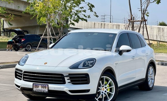 ซื้อ รถมือสอง Porsche Cayenne ขาว รถยนต์ ใน %{เมือง} ใน กรุงเทพมหานคร