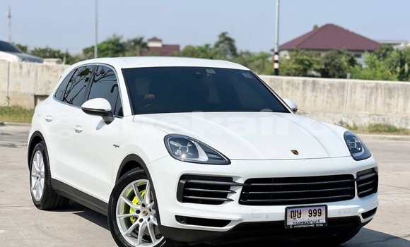 Buy Used Porsche Cayenne White Car in Bangkok in Bangkok Buy Used Porsche Cayenne White Car in Bangkok in Bangkok