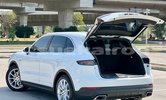 Buy Used Porsche Cayenne White Car in Bangkok in Bangkok Buy Used Porsche Cayenne White Car in Bangkok in Bangkok
