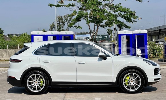 Buy Used Porsche Cayenne White Car in Bangkok in Bangkok Buy Used Porsche Cayenne White Car in Bangkok in Bangkok