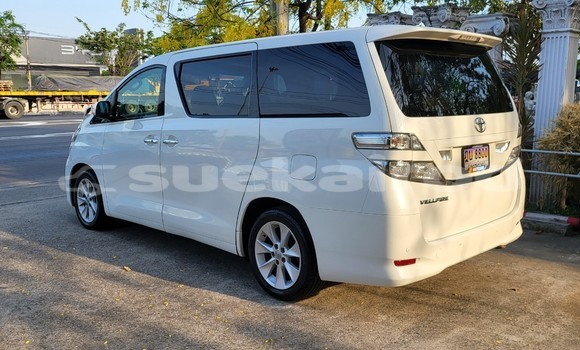 Buy Used Toyota Vellfire White Car in Bangkok in Bangkok Buy Used Toyota Vellfire White Car in Bangkok in Bangkok