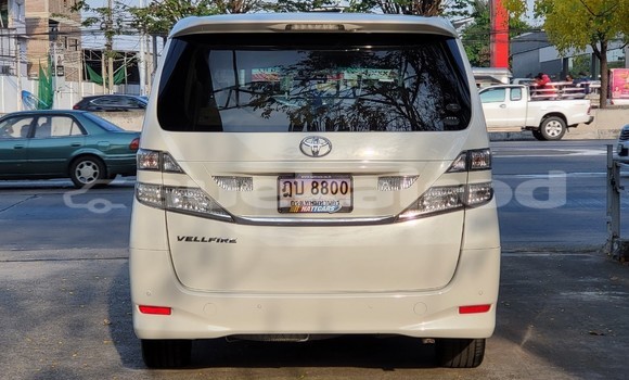 Buy Used Toyota Vellfire White Car in Bangkok in Bangkok Buy Used Toyota Vellfire White Car in Bangkok in Bangkok