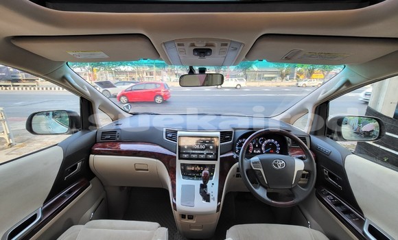 Buy Used Toyota Vellfire White Car in Bangkok in Bangkok Buy Used Toyota Vellfire White Car in Bangkok in Bangkok