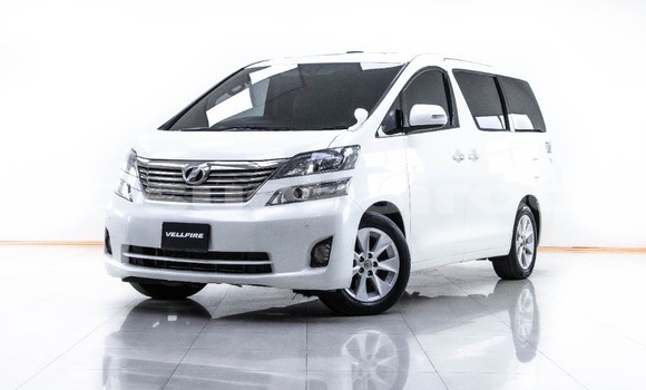 Buy Used Toyota Alphard White Car in Bangkok in Bangkok