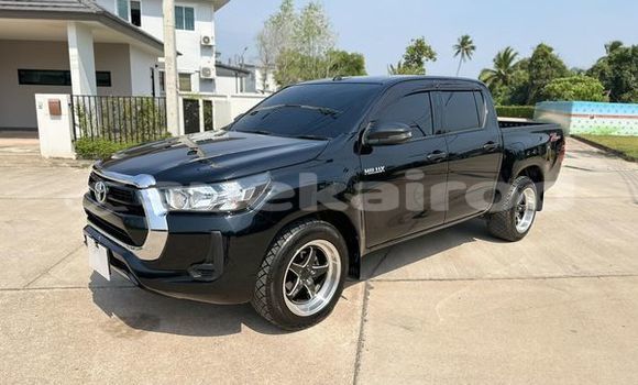 Buy Used Toyota Hiluxe Revo Black Car in Surat Thani in Surat Thani