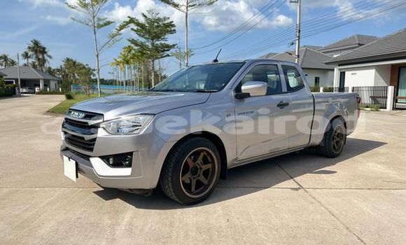 ซื้อ รถมือสอง Isuzu D-Max เงิน รถยนต์ ใน %{เมือง} ใน สุราษฎร์ธานี