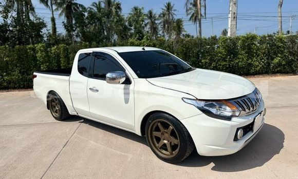 ซื้อ รถมือสอง Mitsubishi Triton ขาว รถยนต์ ใน %{เมือง} ใน สุราษฎร์ธานี ซื้อ รถมือสอง Mitsubishi Triton ขาว รถยนต์ ใน %{เมือง} ใน สุราษฎร์ธานี