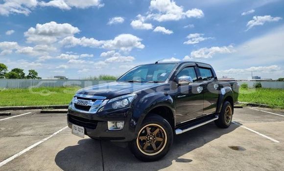 ซื้อ รถมือสอง Isuzu D-Max สีดำ รถยนต์ ใน %{เมือง} ใน ปทุมธานี