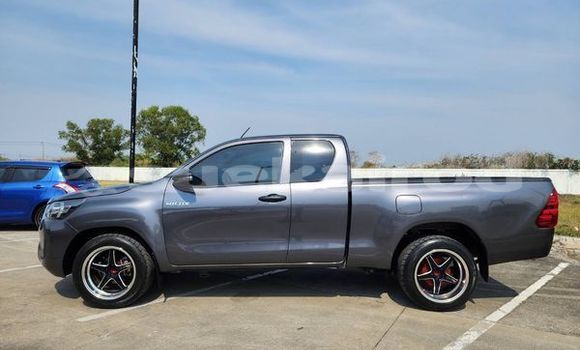 ซื้อ รถมือสอง Toyota Hiluxe Revo สีดำ รถยนต์ ใน %{เมือง} ใน ปทุมธานี ซื้อ รถมือสอง Toyota Hiluxe Revo สีดำ รถยนต์ ใน %{เมือง} ใน ปทุมธานี