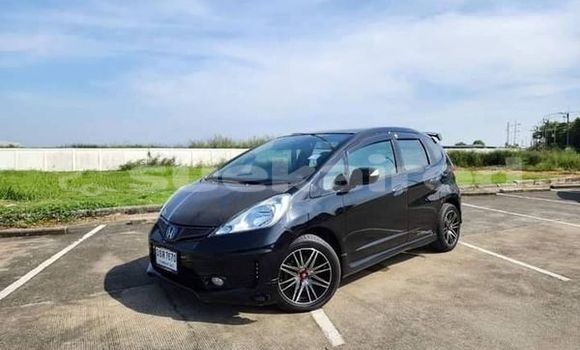 ซื้อ รถมือสอง Honda Jazz สีดำ รถยนต์ ใน %{เมือง} ใน ปทุมธานี ซื้อ รถมือสอง Honda Jazz สีดำ รถยนต์ ใน %{เมือง} ใน ปทุมธานี