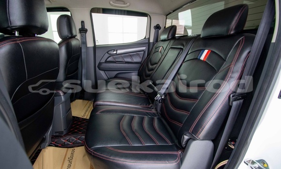 Buy Used Chevrolet Colorado White Car in Bangkok in Bangkok Buy Used Chevrolet Colorado White Car in Bangkok in Bangkok