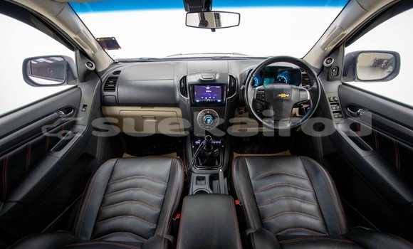 Buy Used Chevrolet Colorado White Car in Bangkok in Bangkok Buy Used Chevrolet Colorado White Car in Bangkok in Bangkok
