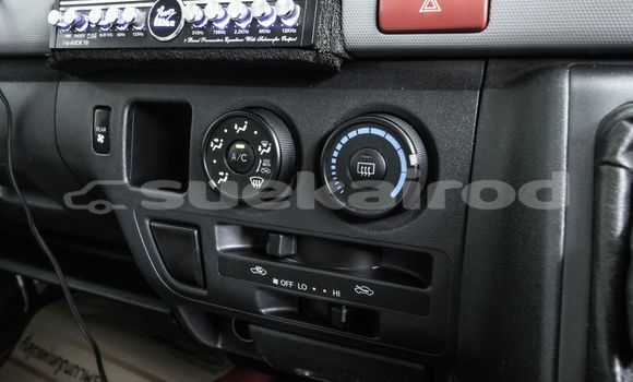 Buy Used Toyota Commuter White Car in Bangkok in Bangkok Buy Used Toyota Commuter White Car in Bangkok in Bangkok