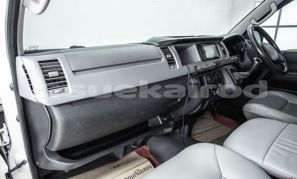 Buy Used Toyota Commuter White Car in Bangkok in Bangkok Buy Used Toyota Commuter White Car in Bangkok in Bangkok