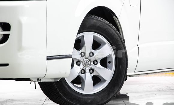 Buy Used Toyota Commuter White Car in Bangkok in Bangkok Buy Used Toyota Commuter White Car in Bangkok in Bangkok