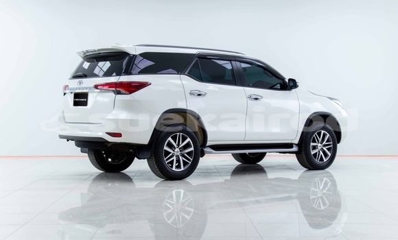 Buy Used Toyota Fortuner White Car in Samut Sakhon in Samut Sakhon Buy Used Toyota Fortuner White Car in Samut Sakhon in Samut Sakhon