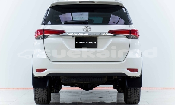 Buy Used Toyota Fortuner White Car in Samut Sakhon in Samut Sakhon Buy Used Toyota Fortuner White Car in Samut Sakhon in Samut Sakhon