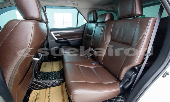 Buy Used Toyota Fortuner White Car in Samut Sakhon in Samut Sakhon Buy Used Toyota Fortuner White Car in Samut Sakhon in Samut Sakhon