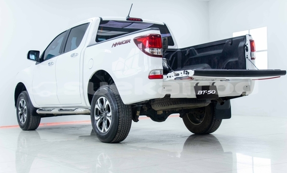 Buy Used Mazda BT-50 White Car in Samut Sakhon in Samut Sakhon Buy Used Mazda BT-50 White Car in Samut Sakhon in Samut Sakhon