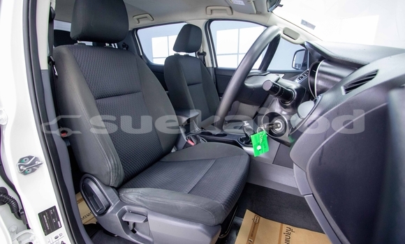 Buy Used Mazda BT-50 White Car in Samut Sakhon in Samut Sakhon Buy Used Mazda BT-50 White Car in Samut Sakhon in Samut Sakhon