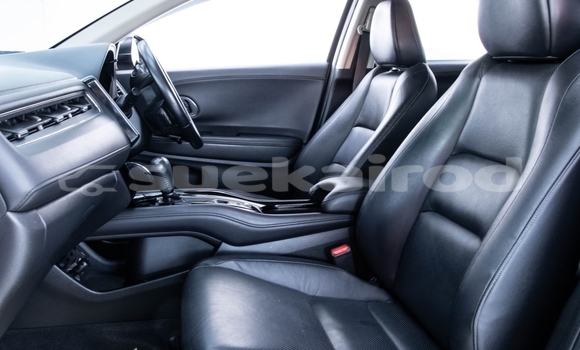 ซื้อ รถมือสอง Honda HR-V สีดำ รถยนต์ ใน %{เมือง} ใน นนทบุรี ซื้อ รถมือสอง Honda HR-V สีดำ รถยนต์ ใน %{เมือง} ใน นนทบุรี