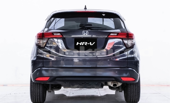 ซื้อ รถมือสอง Honda HR-V สีดำ รถยนต์ ใน %{เมือง} ใน นนทบุรี ซื้อ รถมือสอง Honda HR-V สีดำ รถยนต์ ใน %{เมือง} ใน นนทบุรี