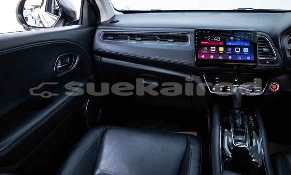 ซื้อ รถมือสอง Honda HR-V สีดำ รถยนต์ ใน %{เมือง} ใน นนทบุรี ซื้อ รถมือสอง Honda HR-V สีดำ รถยนต์ ใน %{เมือง} ใน นนทบุรี