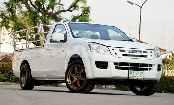 Buy Used Isuzu D-Max White Car in Bangkok in Bangkok Buy Used Isuzu D-Max White Car in Bangkok in Bangkok