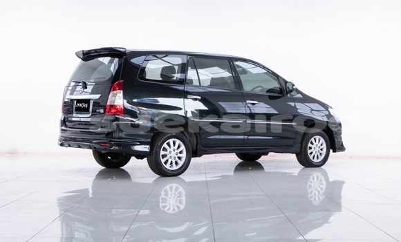 Buy Used Toyota Innova Black Car in Nonthaburi in Nonthaburi Buy Used Toyota Innova Black Car in Nonthaburi in Nonthaburi