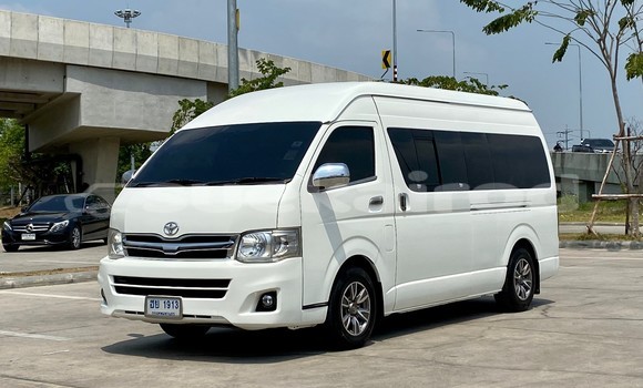 Buy Used Toyota Commuter White Car in Bangkok in Bangkok
