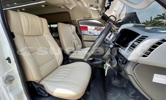 ซื้อ รถมือสอง Toyota Commuter ขาว รถยนต์ ใน %{เมือง} ใน กรุงเทพมหานคร ซื้อ รถมือสอง Toyota Commuter ขาว รถยนต์ ใน %{เมือง} ใน กรุงเทพมหานคร