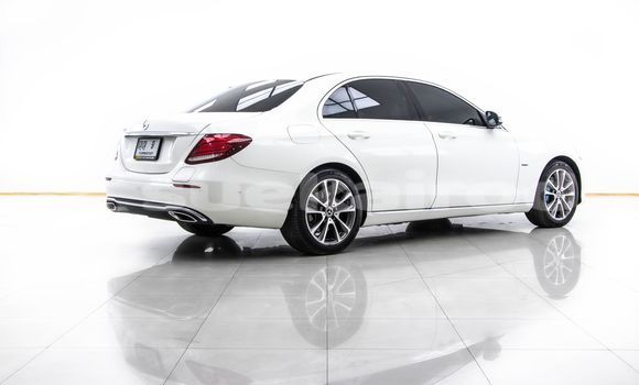 Buy Used Mercedes-Benz E-Classe White Car in Bangkok in Bangkok Buy Used Mercedes-Benz E-Classe White Car in Bangkok in Bangkok