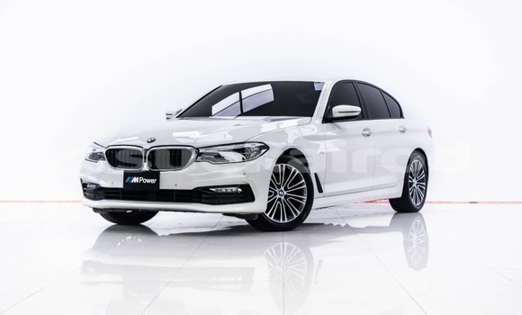 ซื้อ รถมือสอง BMW 5–Series ขาว รถยนต์ ใน %{เมือง} ใน กรุงเทพมหานคร