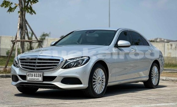 ซื้อ รถมือสอง Mercedes‒Benz C–Class อื่น ๆ รถยนต์ ใน %{เมือง} ใน กรุงเทพมหานคร