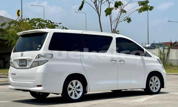 Buy Used Toyota Vellfire White Car in Bangkok in Bangkok Buy Used Toyota Vellfire White Car in Bangkok in Bangkok