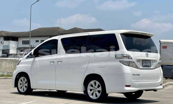 Buy Used Toyota Vellfire White Car in Bangkok in Bangkok Buy Used Toyota Vellfire White Car in Bangkok in Bangkok
