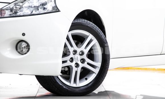 Buy Used Mitsubishi Space Wagon White Car in Bangkok in Bangkok Buy Used Mitsubishi Space Wagon White Car in Bangkok in Bangkok