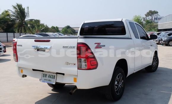 Buy Used Toyota Hiluxe Revo White Car in Udon Thani in Udon Thani Buy Used Toyota Hiluxe Revo White Car in Udon Thani in Udon Thani