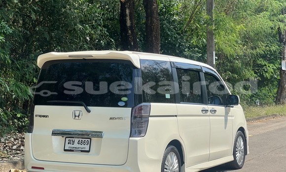 Buy Used Honda Stepwgn White Car in Bangkok in Bangkok Buy Used Honda Stepwgn White Car in Bangkok in Bangkok