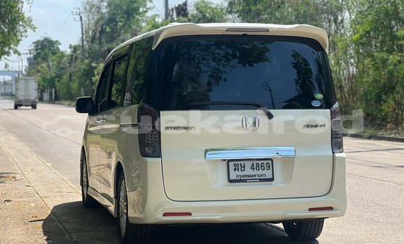 Buy Used Honda Stepwgn White Car in Bangkok in Bangkok Buy Used Honda Stepwgn White Car in Bangkok in Bangkok
