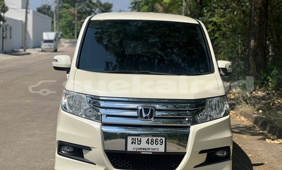 Buy Used Honda Stepwgn White Car in Bangkok in Bangkok Buy Used Honda Stepwgn White Car in Bangkok in Bangkok